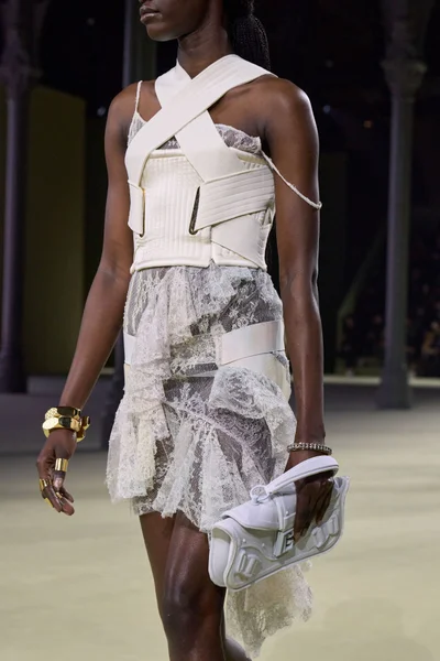 Look 74